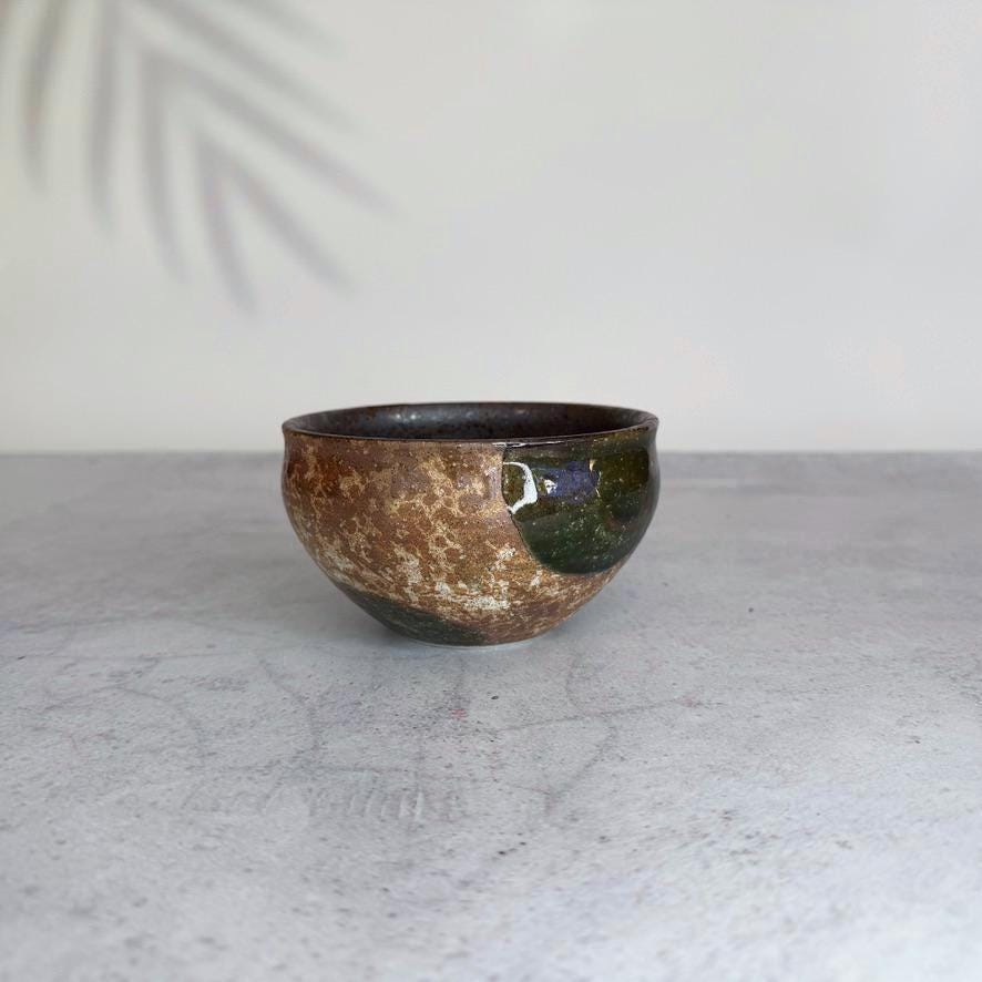 Minoyaki Oribe Round Mon Nagomi Bowl | Japanese Matcha Chawan | Mino Ware Pottery | Green Ceramic Tea Bowl | Made in Japan