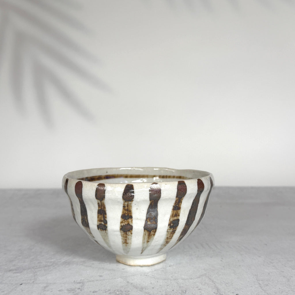 Minoyaki Rusty Jyukusa Deformed Bowl | Japanese Matcha Chawan | Rustic Mino Ware Soup Bowl | Multi-Use Ceramic Bowl Made in Japan
