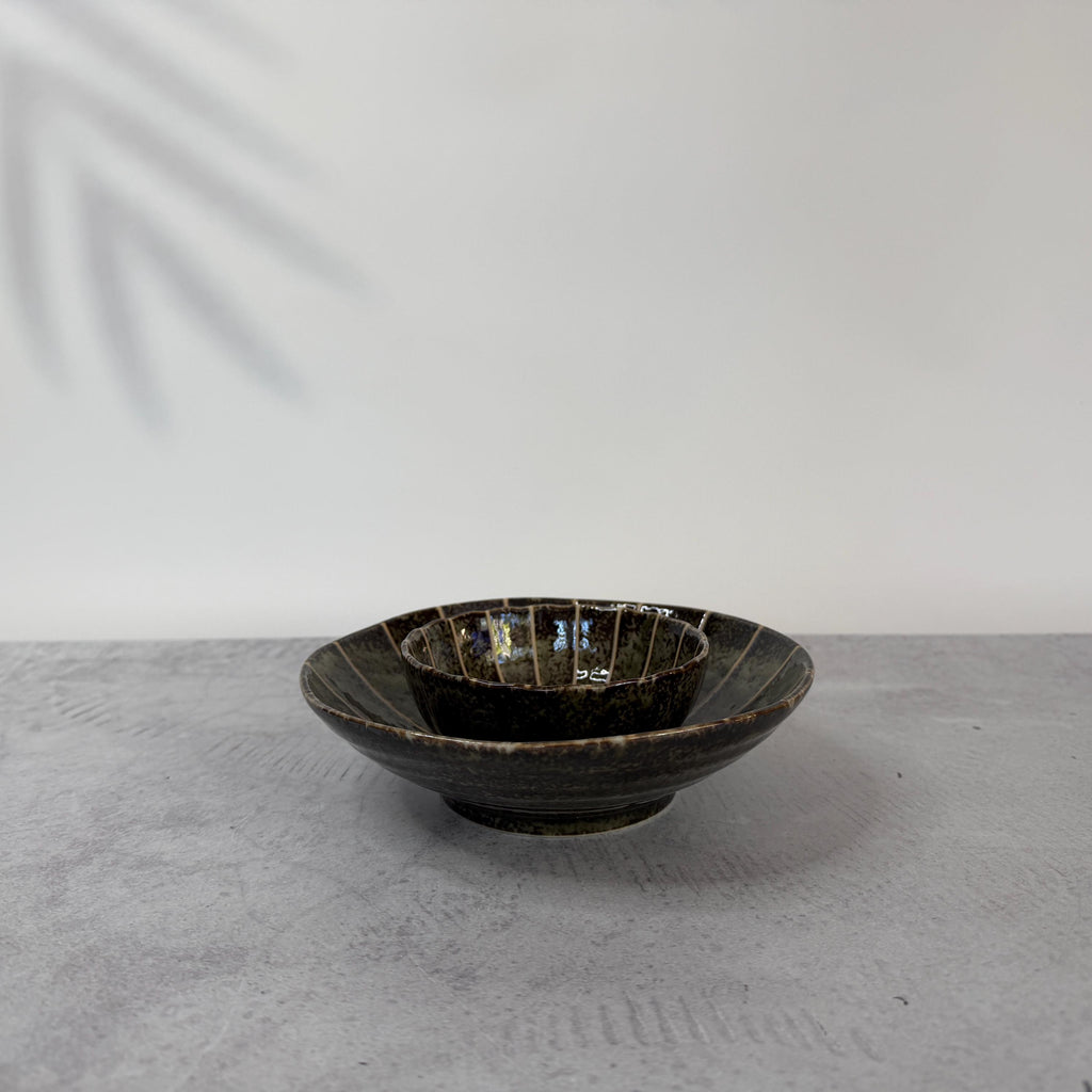 Mino Ware Dark Green Chrysanthemum Bowl  Handmade-Style Japanese Pottery, 17cm