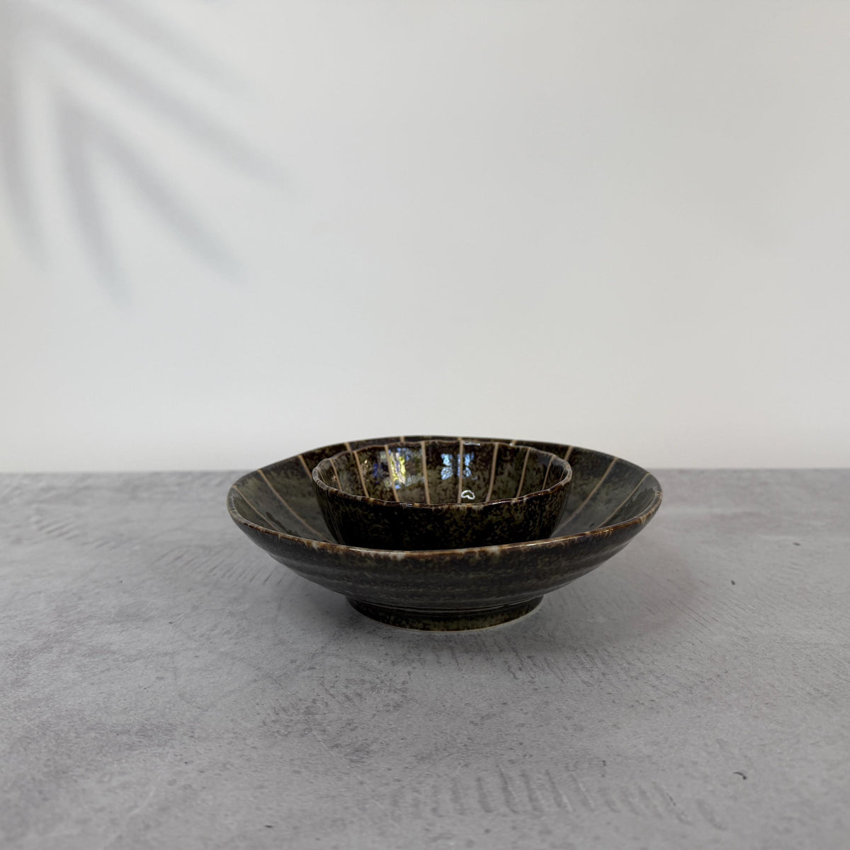 Mino Ware Dark Green Chrysanthemum Bowl  Handmade-Style Japanese Pottery, 17cm