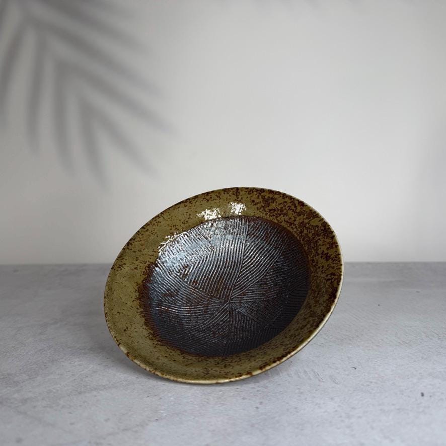 Minoyaki Ashibuki Surime Pattern Flat Bowl | Japanese Pottery | Mino Ware Dish | Made in Japan