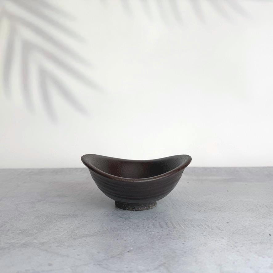 Minoyaki Dark Brown Oval Bowl | Japanese Mino Ware Pottery | Rustic Ceramic I Made in Japan