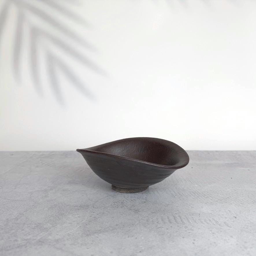 Minoyaki Dark Brown Oval Bowl | Japanese Mino Ware Pottery | Rustic Ceramic I Made in Japan