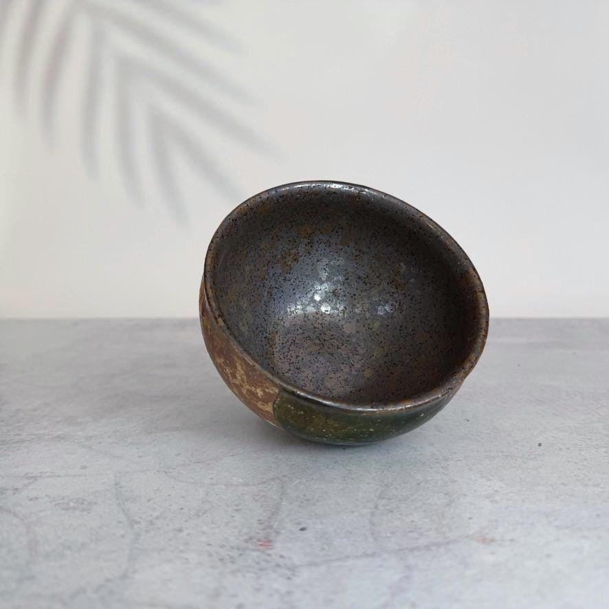 Minoyaki Oribe Round Mon Nagomi Bowl | Japanese Matcha Chawan | Mino Ware Pottery | Green Ceramic Tea Bowl | Made in Japan