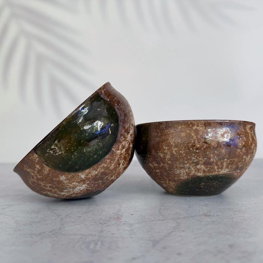 Minoyaki Oribe Round Mon Nagomi Bowl | Japanese Matcha Chawan | Mino Ware Pottery | Green Ceramic Tea Bowl | Made in Japan