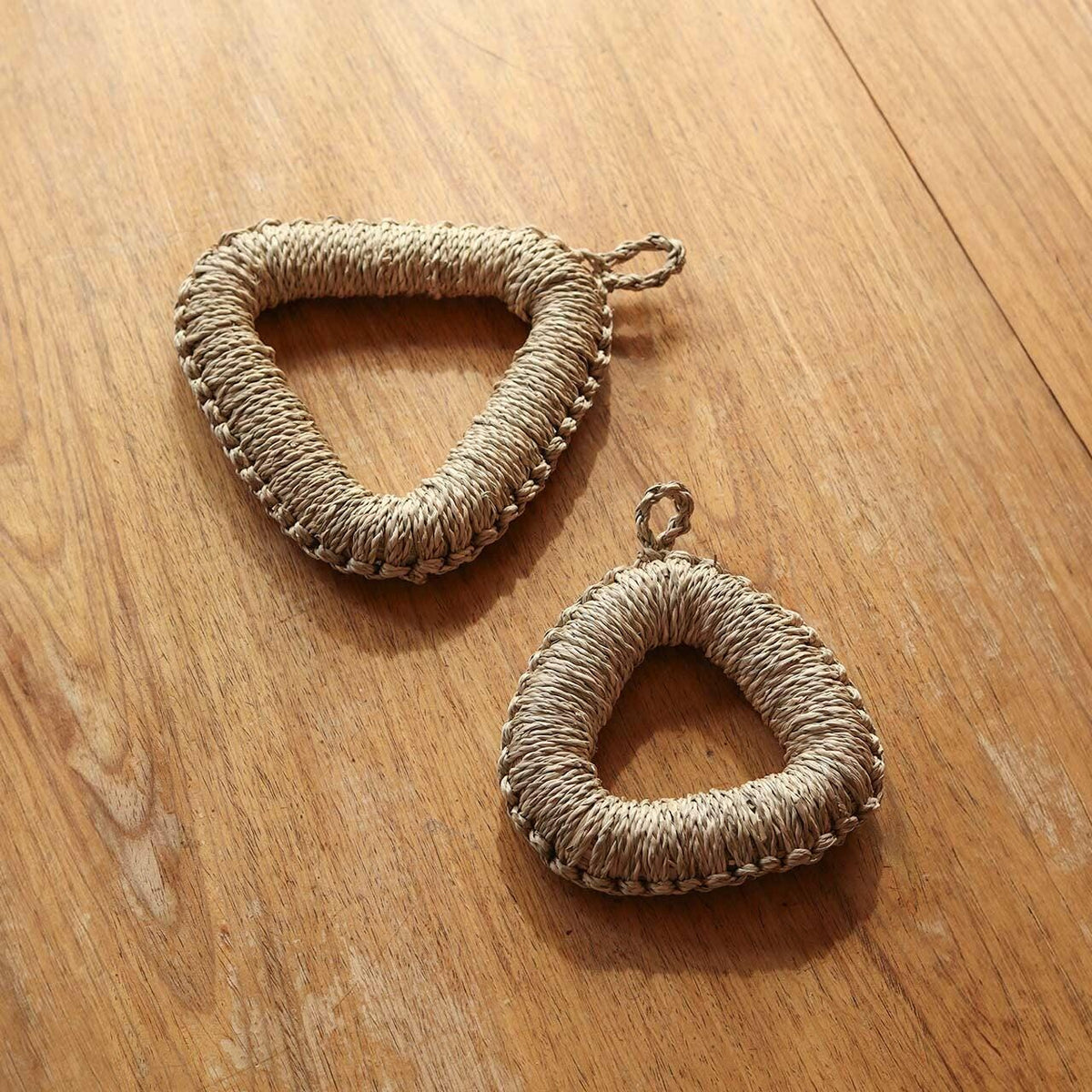 Sea Grass Triangular Trivet | Woven Pot Stand | Natural Seagrass Hot Pad | Handmade Rustic Kitchen Decor