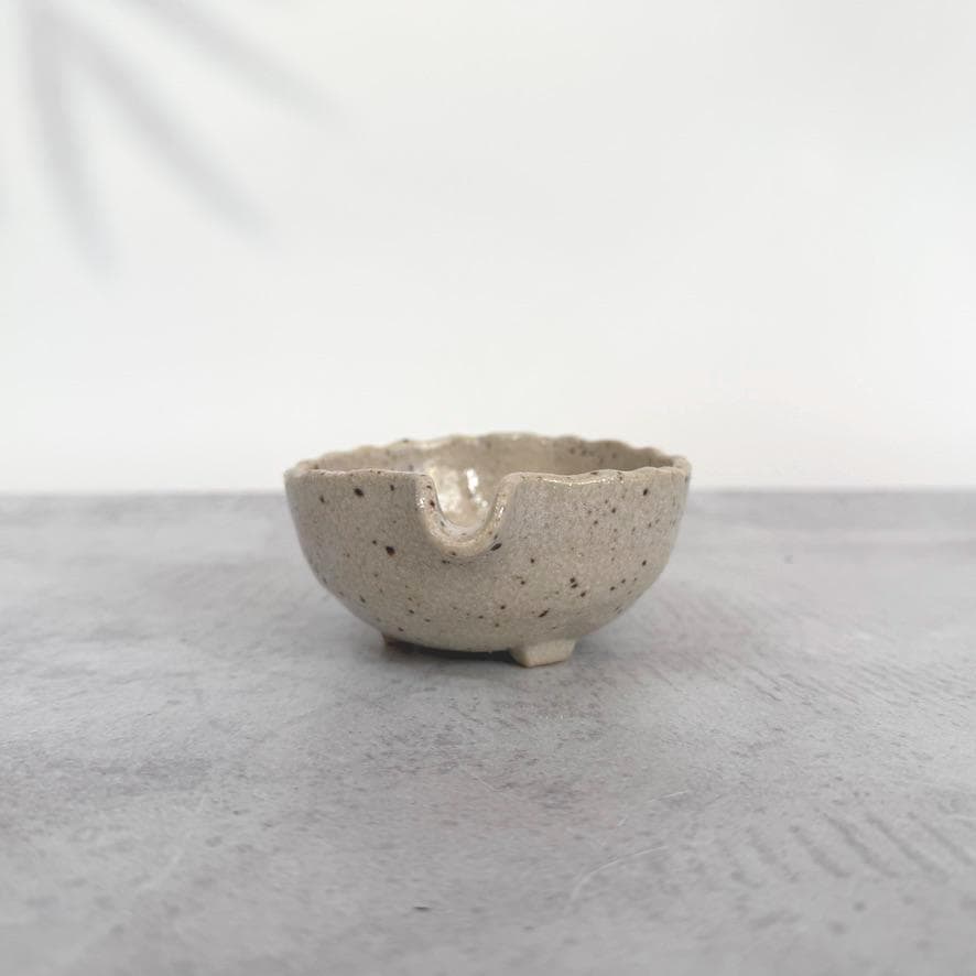 Unofu Three-Legged Small Pouring Vessel | Japanese Ceramic Sauce Pitcher | Mino Ware Pottery | Handmade-Style Tableware